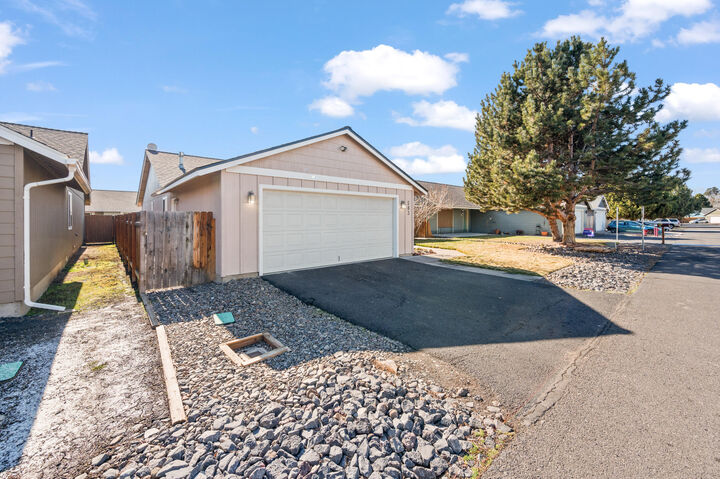 Property Photo: 583 SE Ponderosa Drive OR 97741