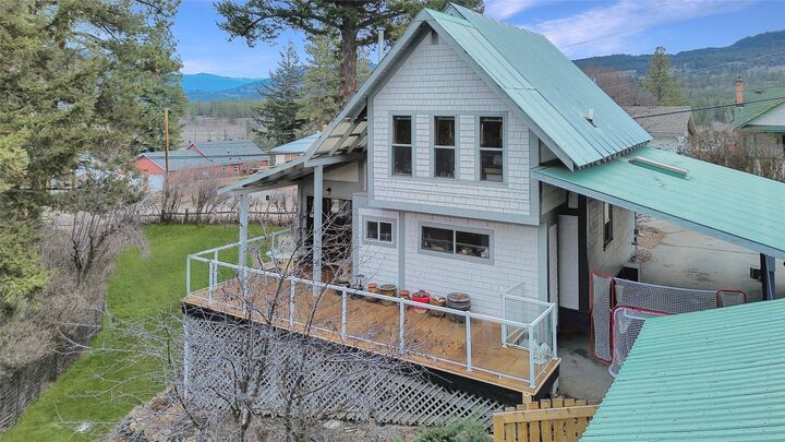 Property Photo: 153 Billiter Avenue BC V0X 1W0