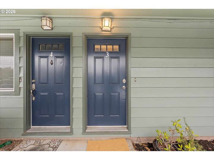 Property Photo:  1025 SW Bertha Blvd 3  OR 97219 