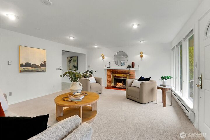 Property Photo: 13544 37th Ave NE WA 98125