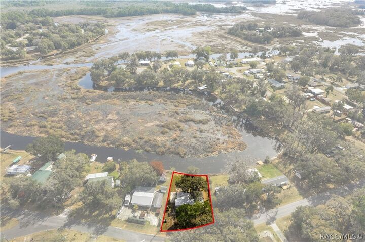 Property Photo:  5951 N Tsala Apopka Drive  FL 34442 