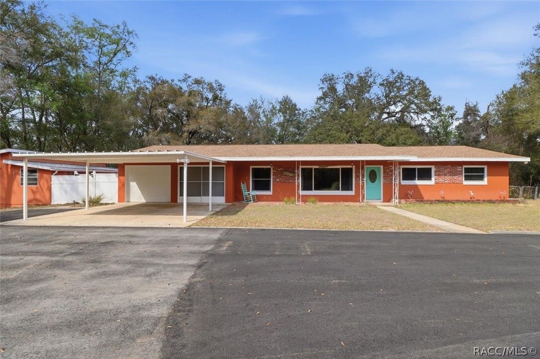 Property Photo:  8215 E Floral Park Drive  FL 34436 