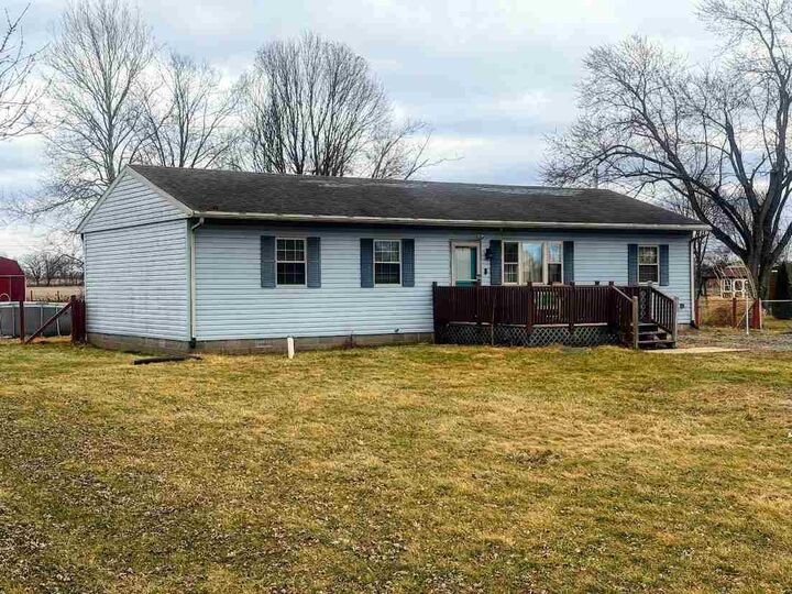 Property Photo: 4113 N Round Barn Road IN 47374