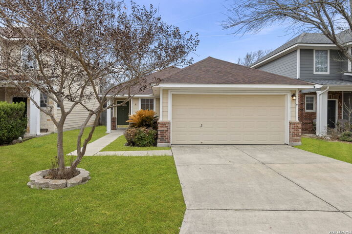 Property Photo: 714 Sycamore Moon TX 78216
