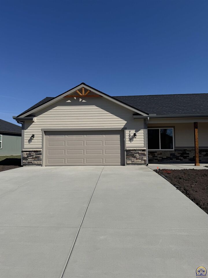 Property Photo:  7600 SW 24th Ter  KS 66614 