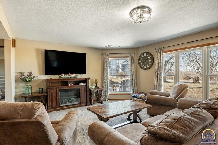 Property Photo:  422 S Western St  KS 66521 