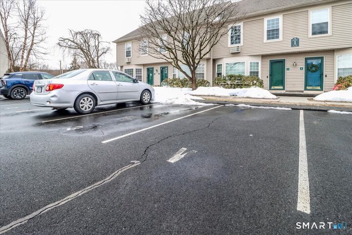 Property Photo: 3 Glen Ridge Court 3 CT 06776