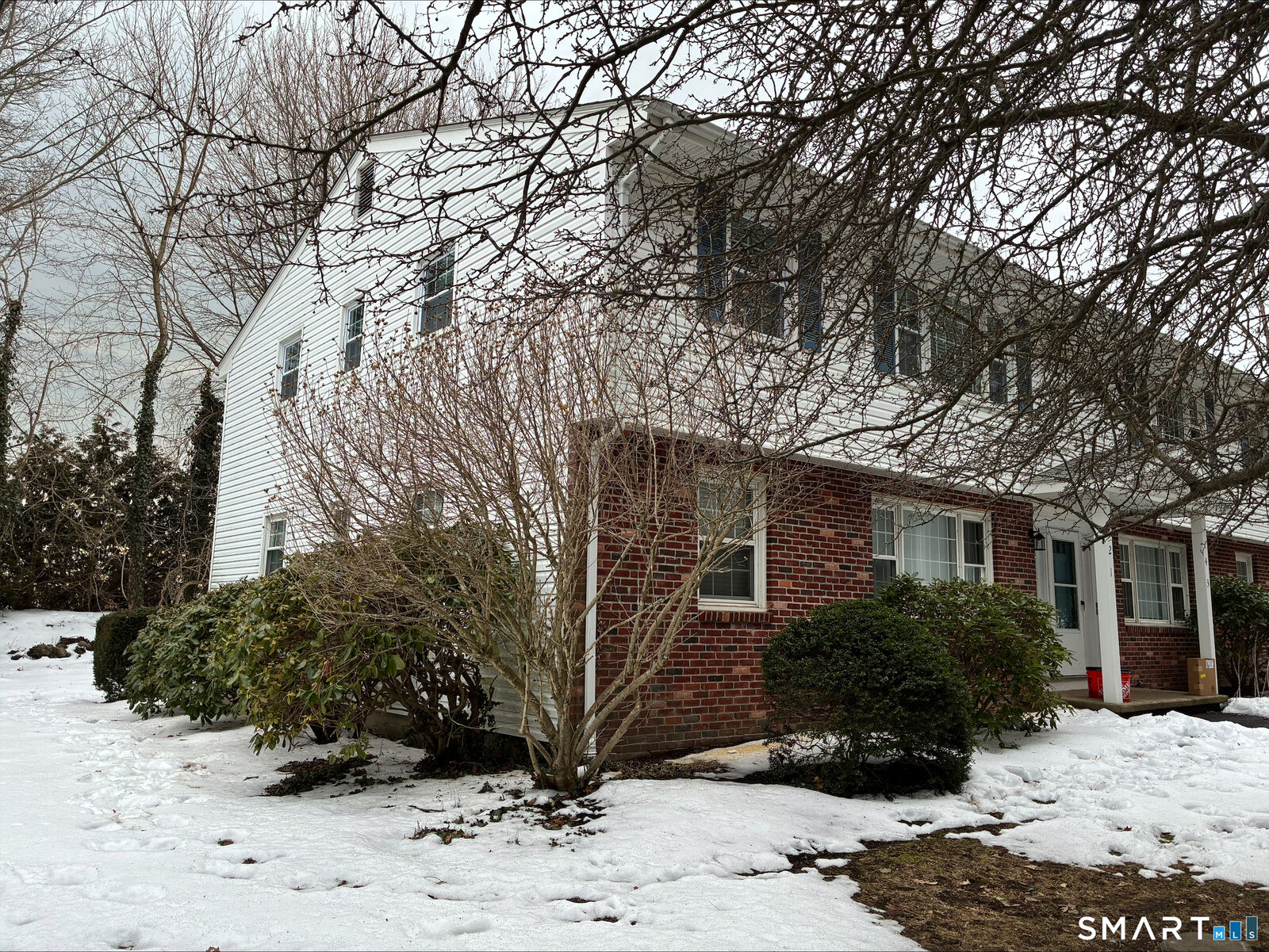 Property Photo: 26 College Street Apt 2 CT 06413