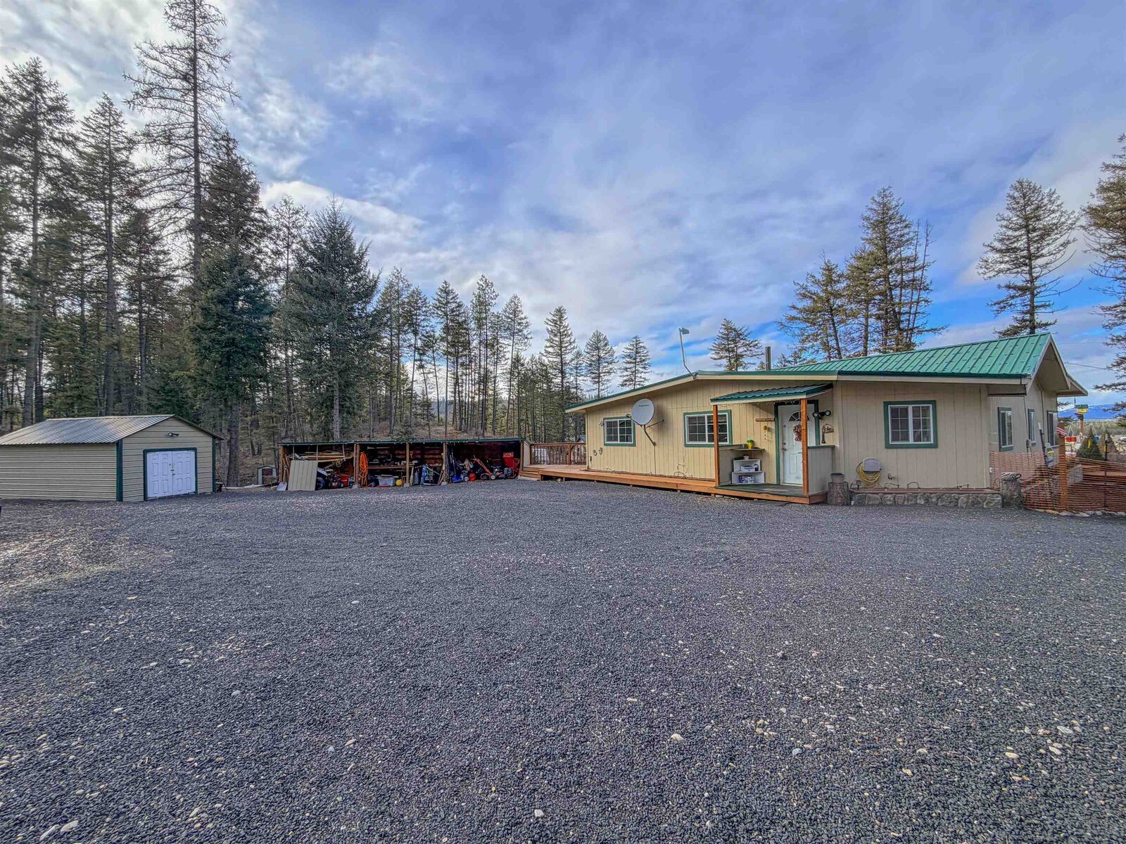 Property Photo:  3344-A E Jumpoff Rd  WA 99181 