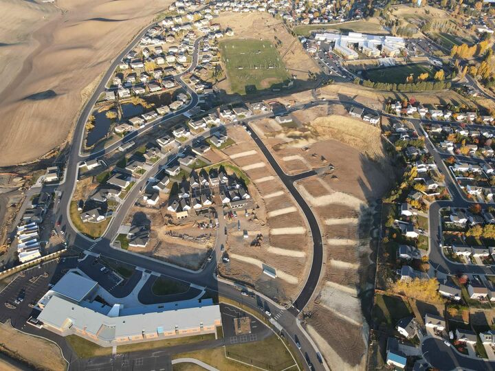 Property Photo:  1225 NW Overlook Drive  WA 99163 