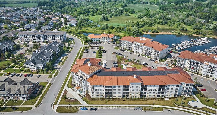 Photo de la propriété:  50 Lakebreeze Drive 105  ON L1B 0V9 