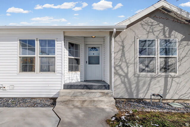 Property Photo:  1011 S 900 W  UT 84074 