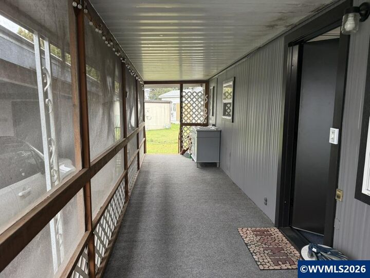 Property Photo: 107 47th Av NE OR 97301