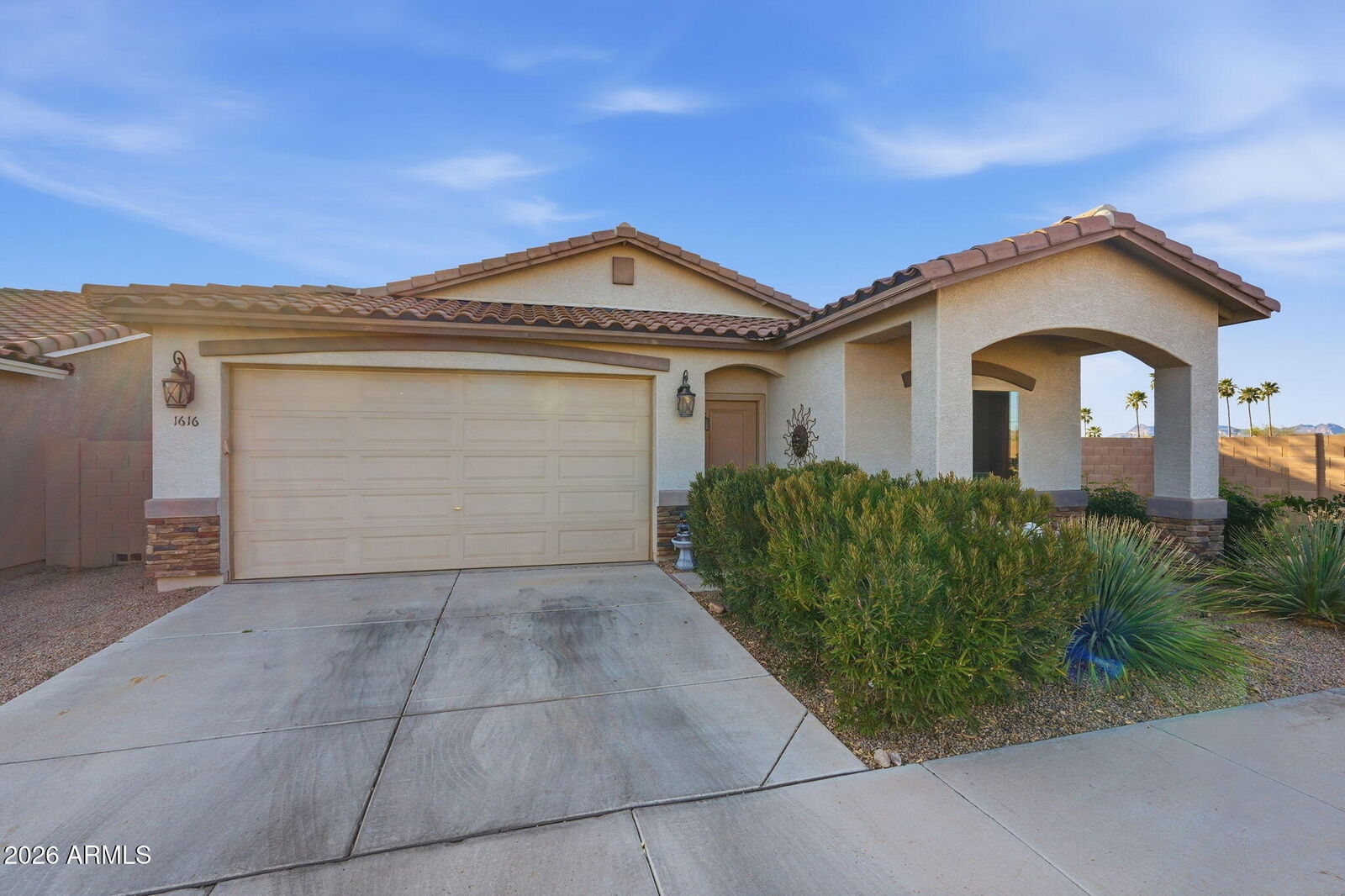 Property Photo: 1616 S Aryelle Road AZ 85119