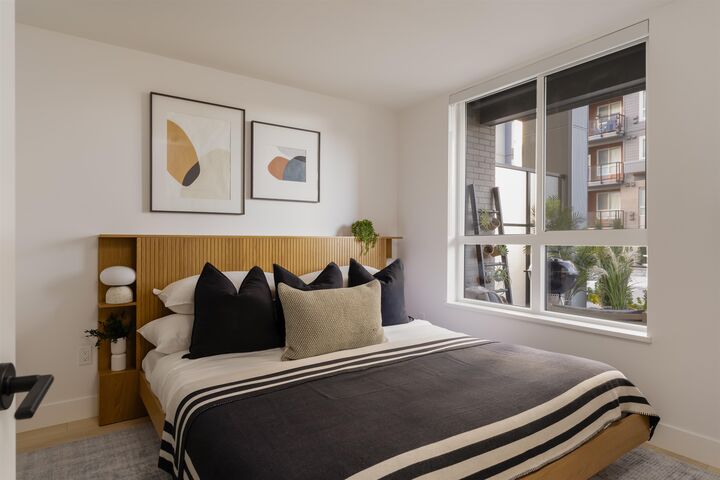 Property Photo: 30494 Cardinal Avenue 309 BC V2T 0A5