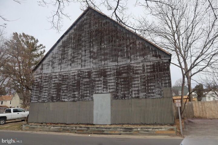 Property Photo: 810 Locust Street MD 21613