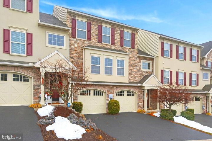 Property Photo:  1905 Roxbury Court  PA 17055 