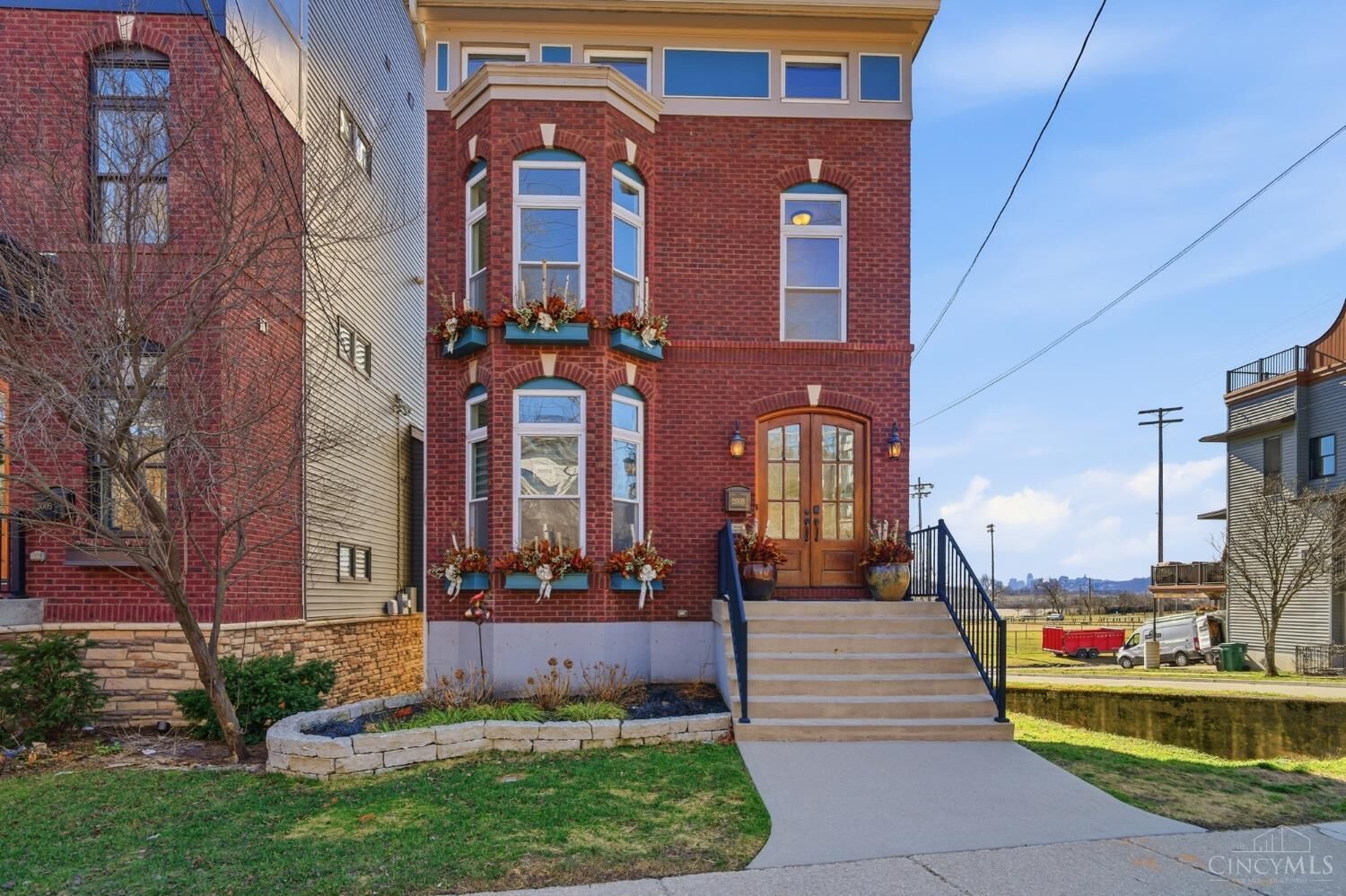 Property Photo: 3003 Riverside Drive OH 45226