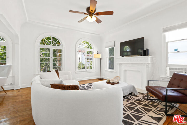 Property Photo: 444 N Orange Grove Ave CA 90036