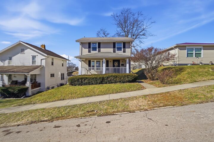 Property Photo:  241 Hunter Street  OH 43055 
