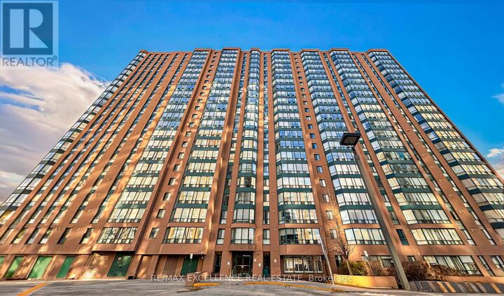 Property Photo: 155 Hillcrest Avenue 201 ON L5B 3Z2