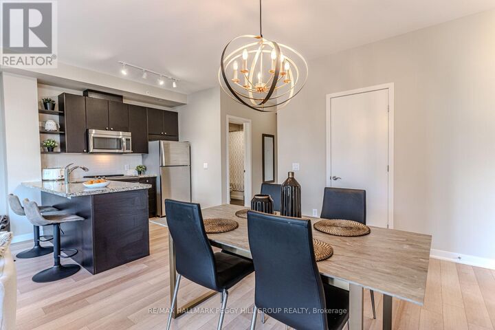 Property Photo:  40 Horseshoe Boulevard 217  ON L4M 4Y8 