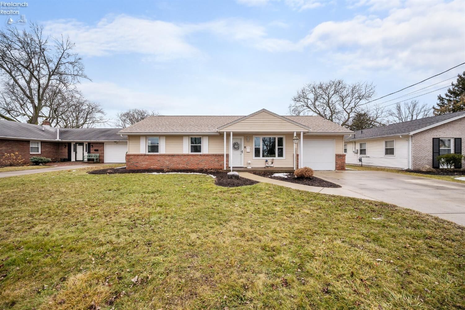 Property Photo: 619 Alice Street OH 43452