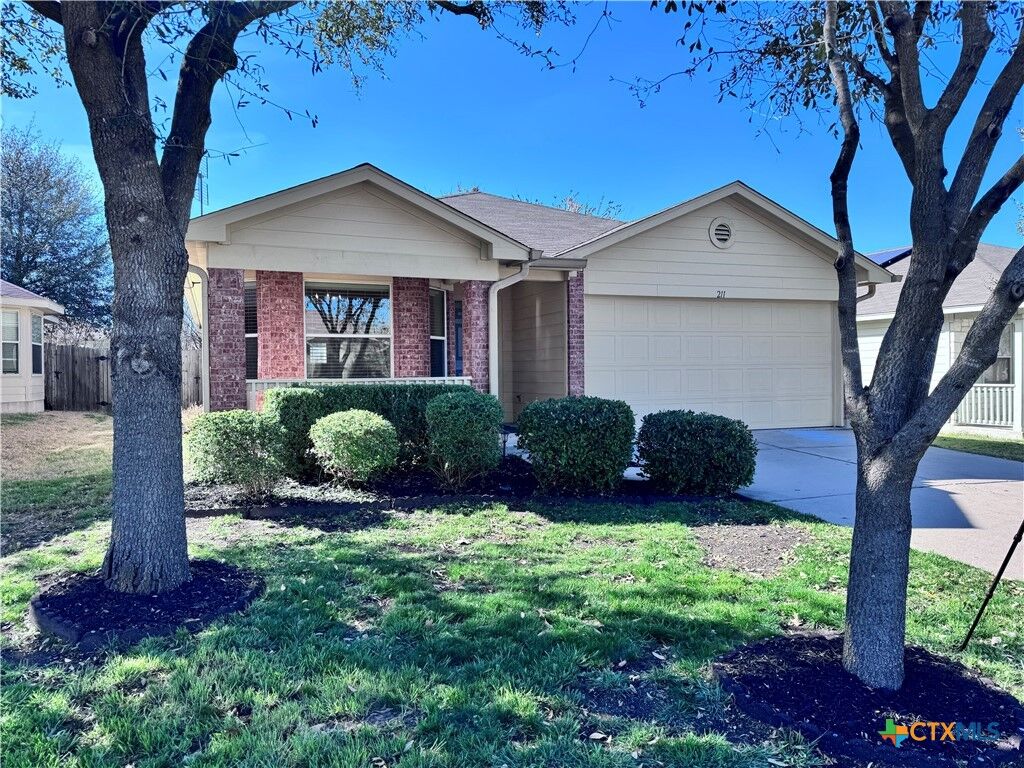 Property Photo:  211 Tolcarne Drive  TX 78634 