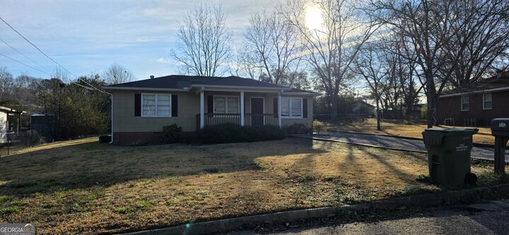 Property Photo:  112 N 13th Avenue  AL 36863 