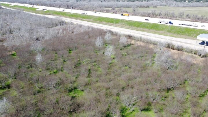 Property Photo: 550 Peach Ridge Road TX 77423