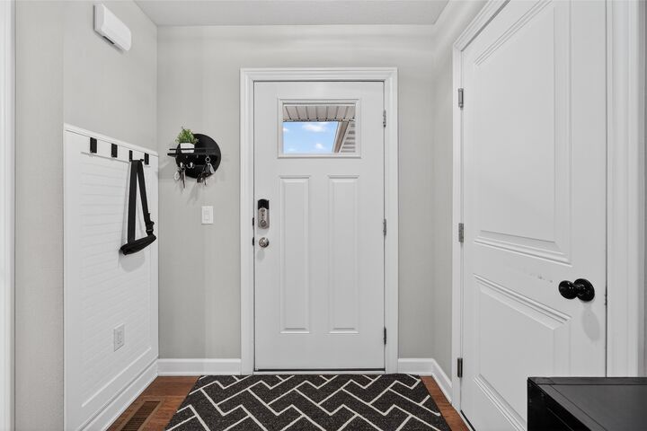 Property Photo: 6510 Sunlight Drive IA 50327