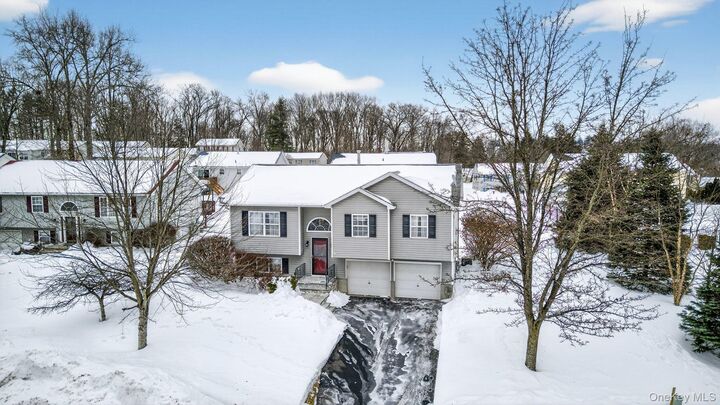 Property Photo:  9 Yale Drive  NY 12586 