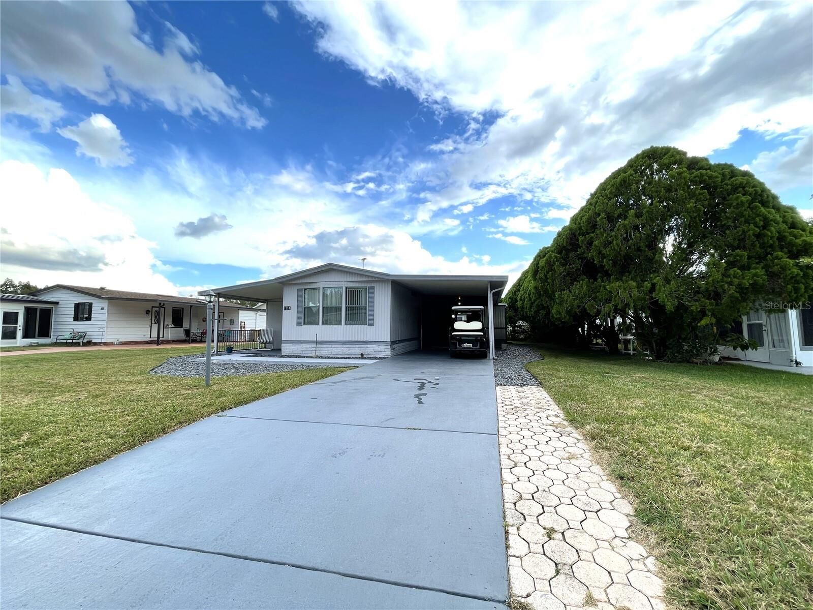 Property Photo: 1214 Dustin Drive FL 32159