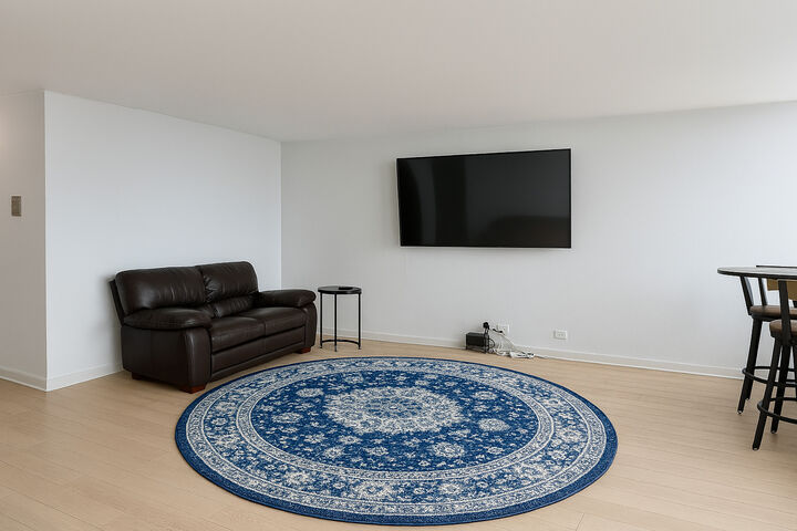 Property Photo:  655 W Irving Park Road 4805  IL 60613 