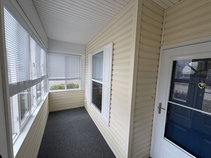 Property Photo:  272 Rodeo Drive  IL 60030 