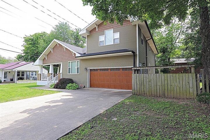 Property Photo:  121 Missouri Street  MO 63736 