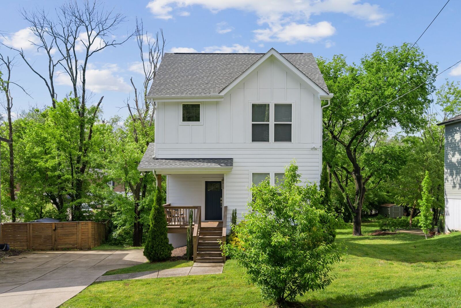 Property Photo:  2676 Hartford Dr  TN 37210 