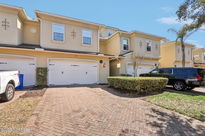 Property Photo: 112 Oyster Bay Way FL 32081