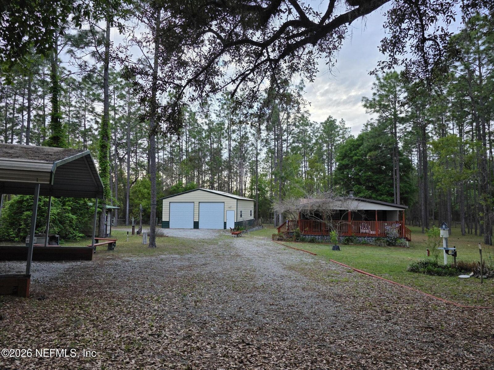 Property Photo:  110 Hill Top Loop  FL 32640 