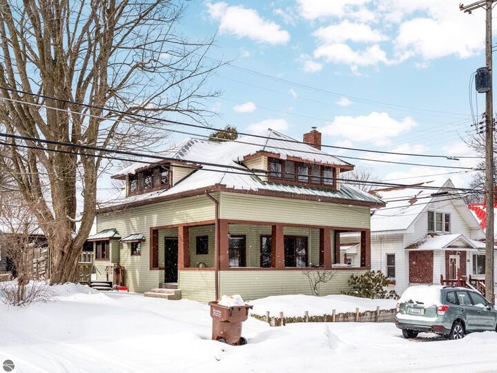 Property Photo: 109 N Park MI 49601