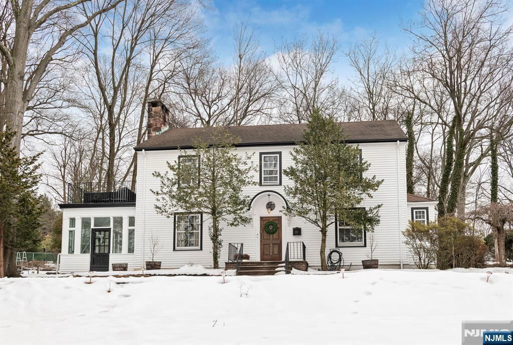 Property Photo:  215 Brinckerhoff Court  NJ 07631 