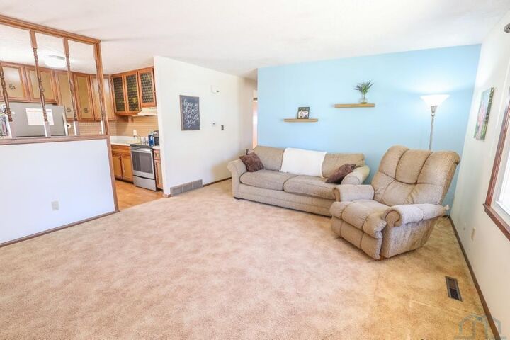 Property Photo:  3828 Osage Ter  IA 51104 