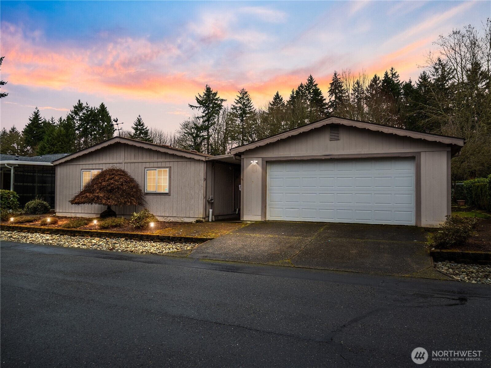 Property Photo:  3700  14th Avenue SE 9  WA 98501 