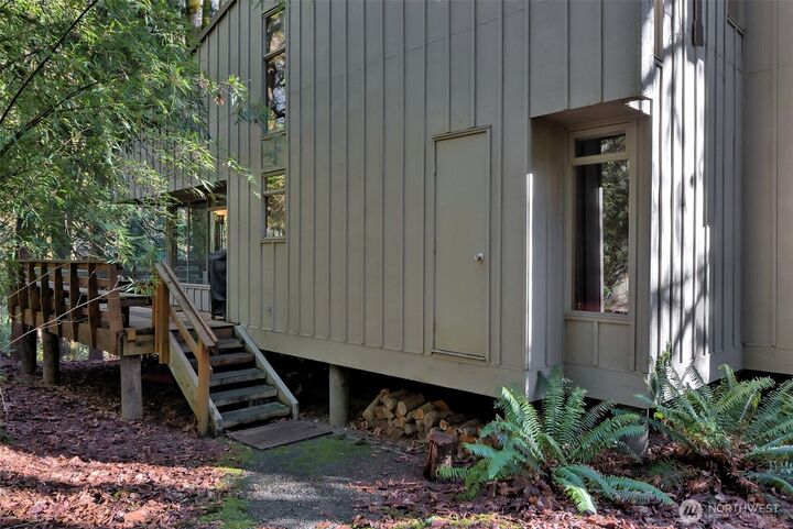 Property Photo: 731 E Promontory Road WA 98584