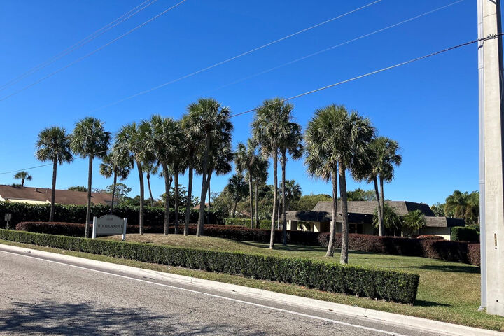 Property Photo:  4705 Bayberry Lane  FL 33319 