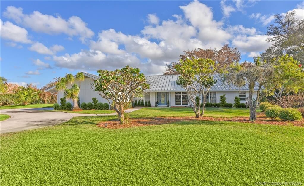 Property Photo:  594 SW Thornhill Lane  FL 34990 