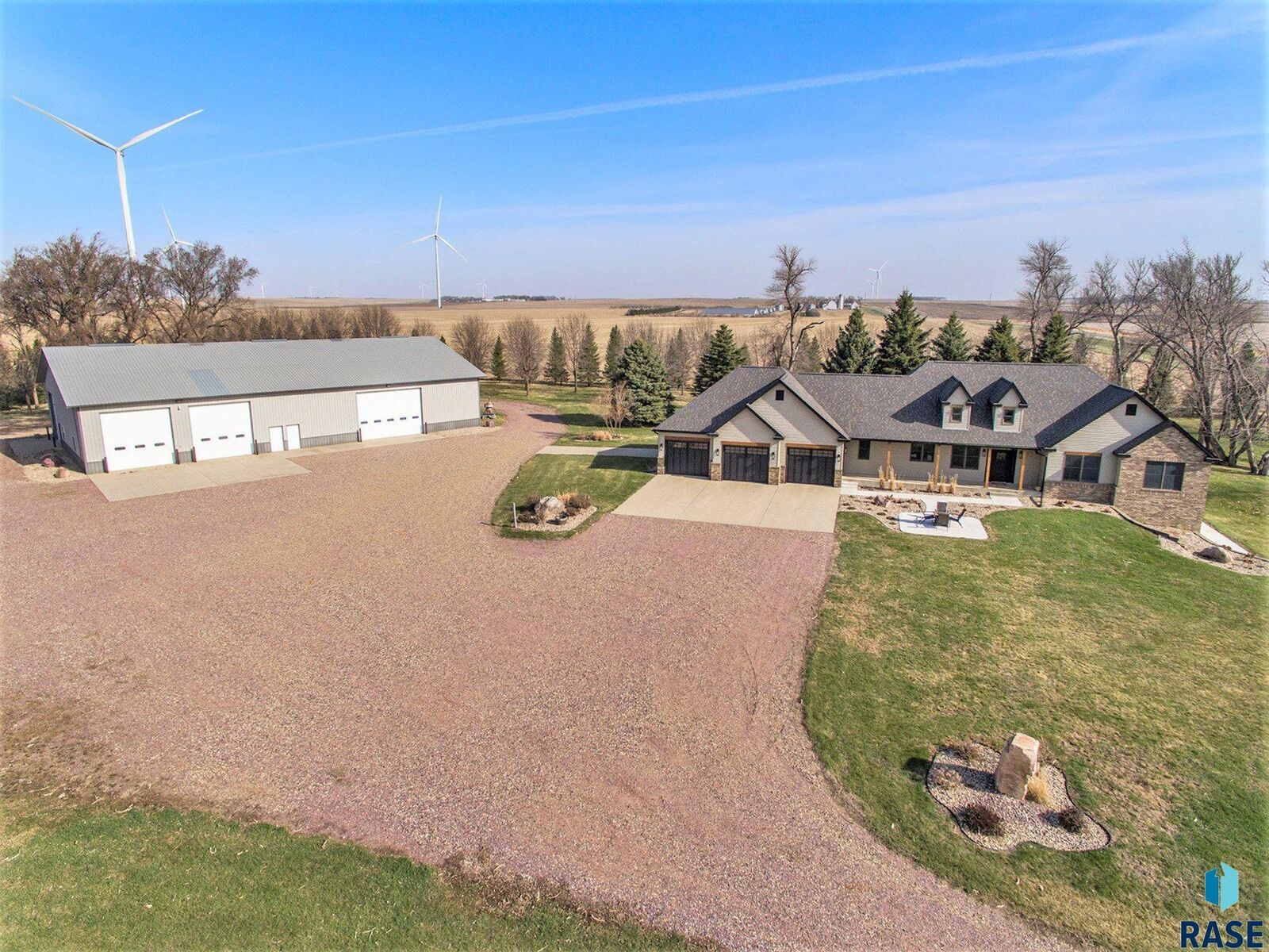 Property Photo:  969 60th Ave  MN 56116 