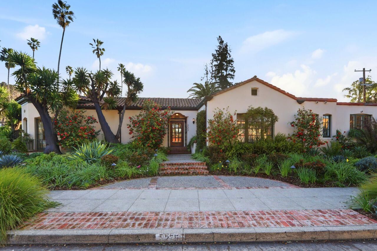 Property Photo:  225 Sequoia Avenue  CA 95126 