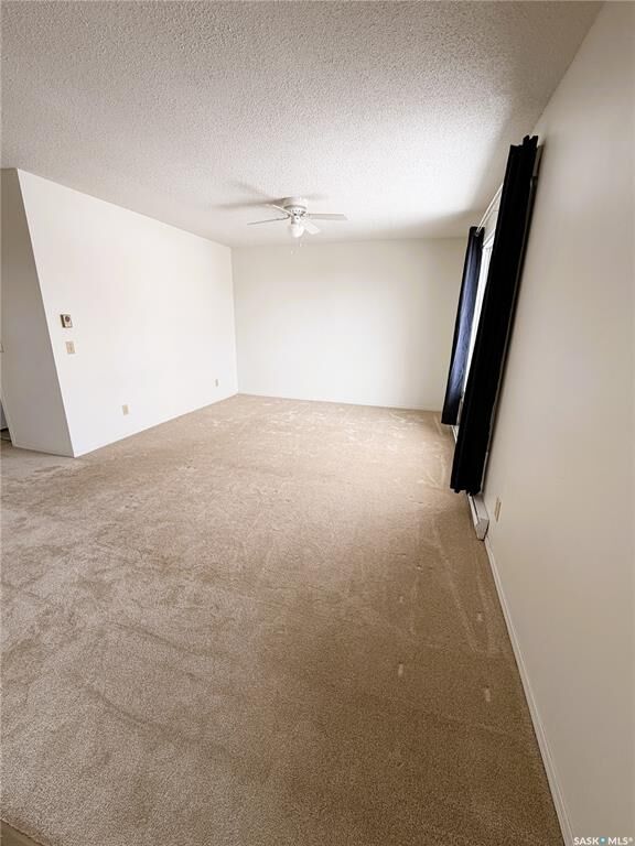 Property Photo: 1005 Isabelle Street SK S4A 1R1
