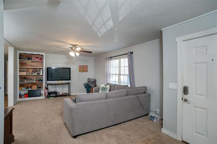 Property Photo:  1419 N Arrington Court  OK 74075 